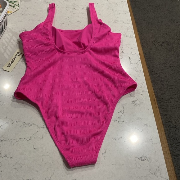 No Boundaries Swimsuit💕 - Picture 4 of 9